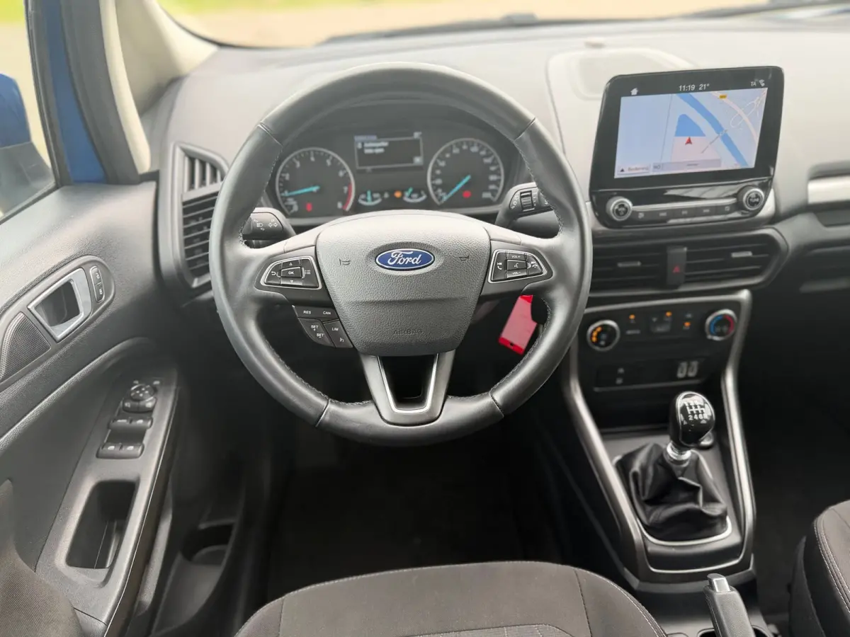 1.0 EcoBoost Trend Ultimate - Lightning Blue - Nav/Cruise/Trekhaak