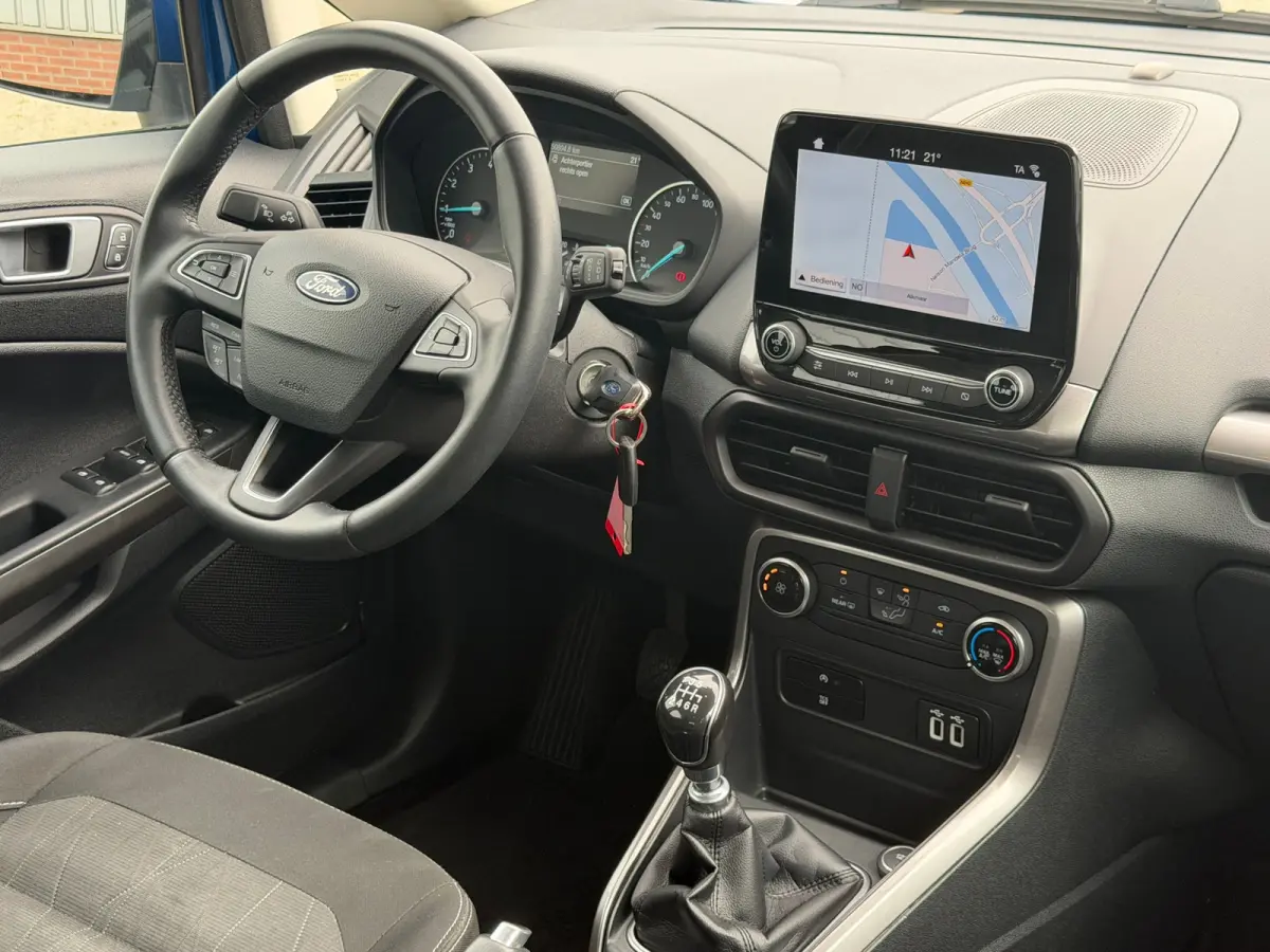 1.0 EcoBoost Trend Ultimate - Lightning Blue - Nav/Cruise/Trekhaak