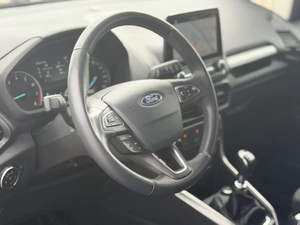 1.0 EcoBoost Trend Ultimate - Lightning Blue - Nav/Cruise/Trekhaak