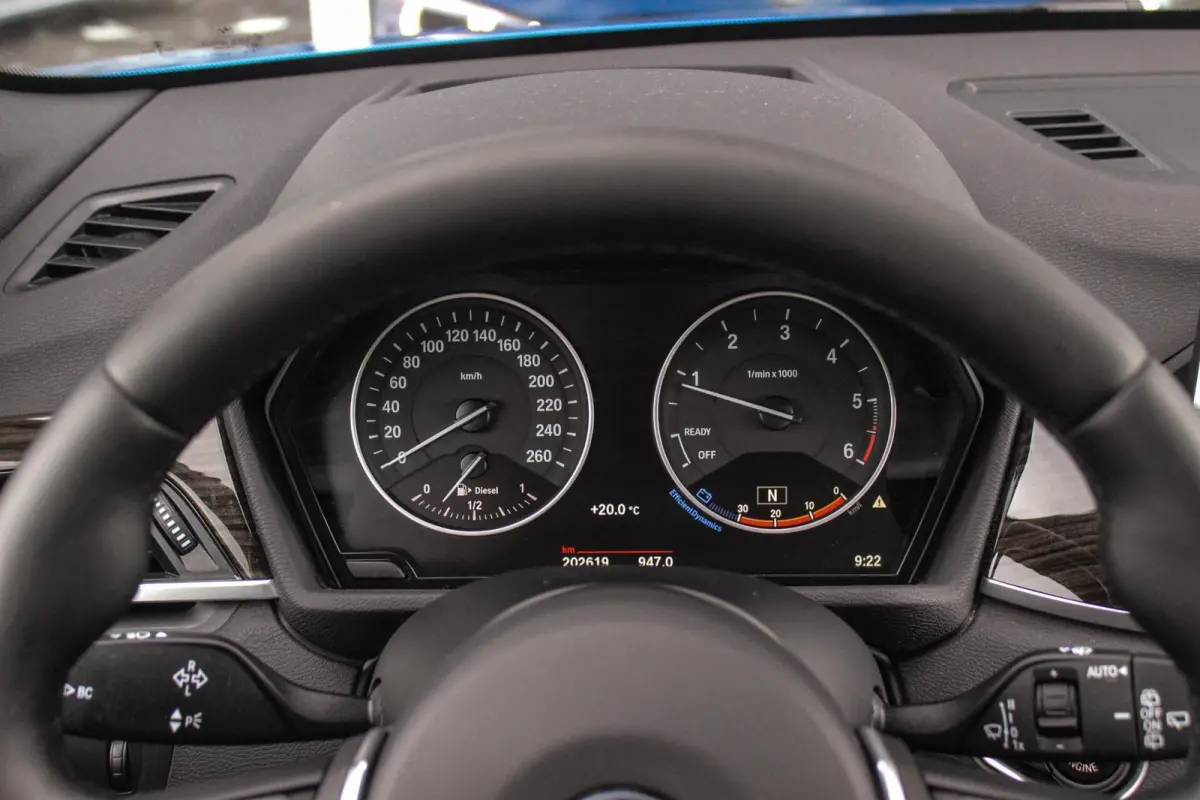 xDrive18d High Executive M Sport | Keyless entry | Camera | Head-up | Navigatie | Stoelverwarming | Alcantara | Park Assistant | LED | Trekhaak | 19 inch | Bluetooth | PDC