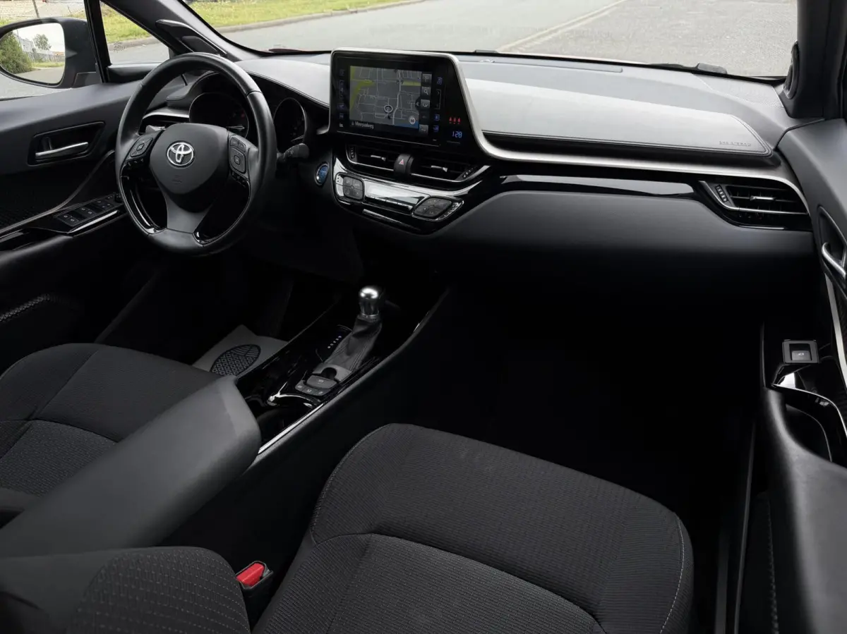 1.8 Hybrid Style - NAVI/ACC/CAMERA/JBL/NAP
