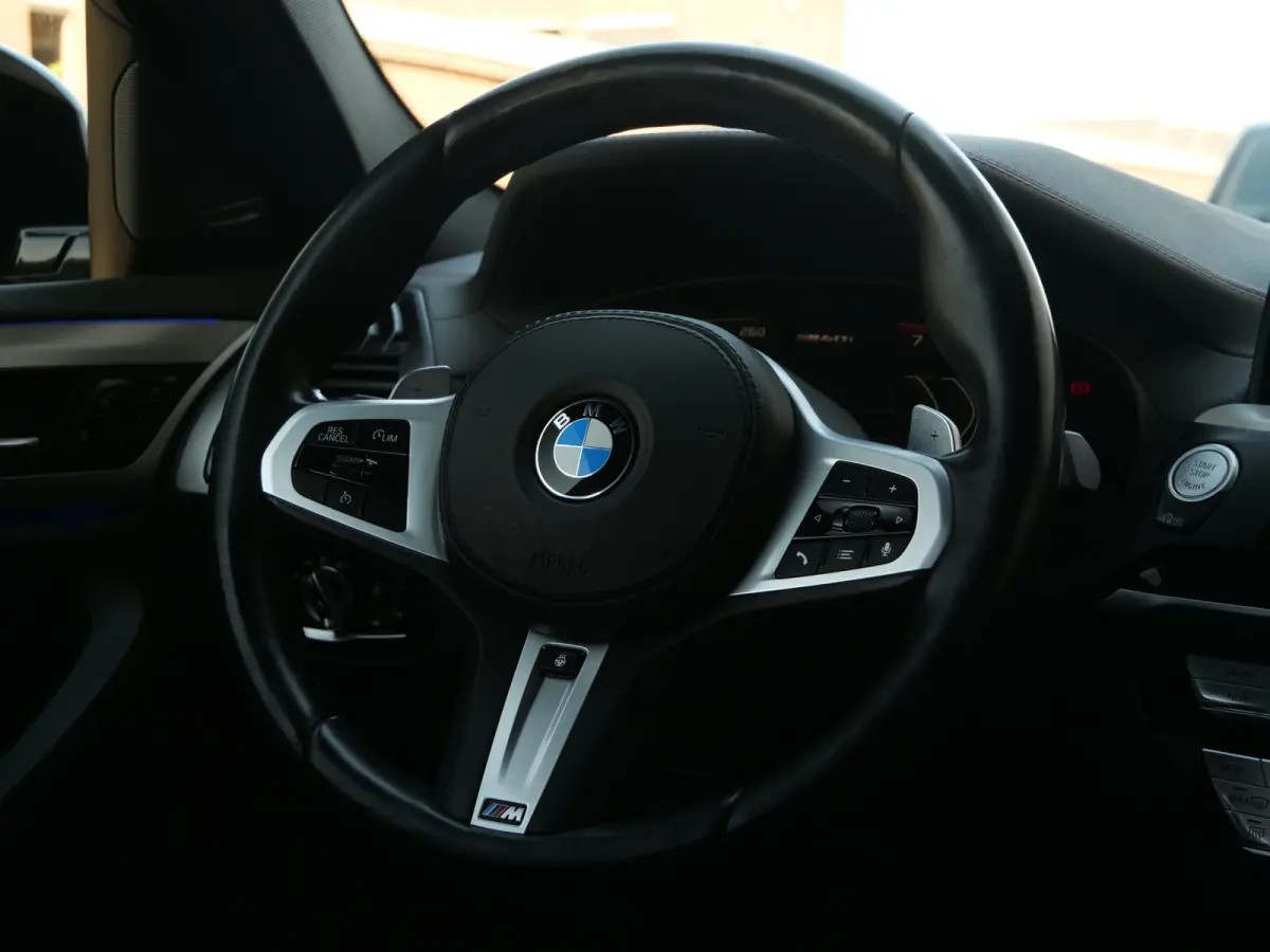 M40i High 361pk Executive Edition M-Sport Automaat Stuurverwarming / Trekhaak / El. stoelen / Harman Kardon
