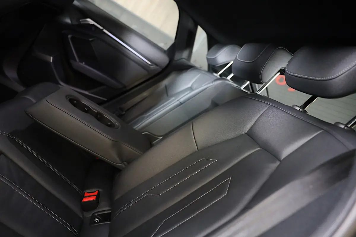 45 TFSI e RS3 Look / 245 PK / RS Zetels / B & O / Leder / Lane Assist / Open Pano / Matrix / Virtual Cockpit