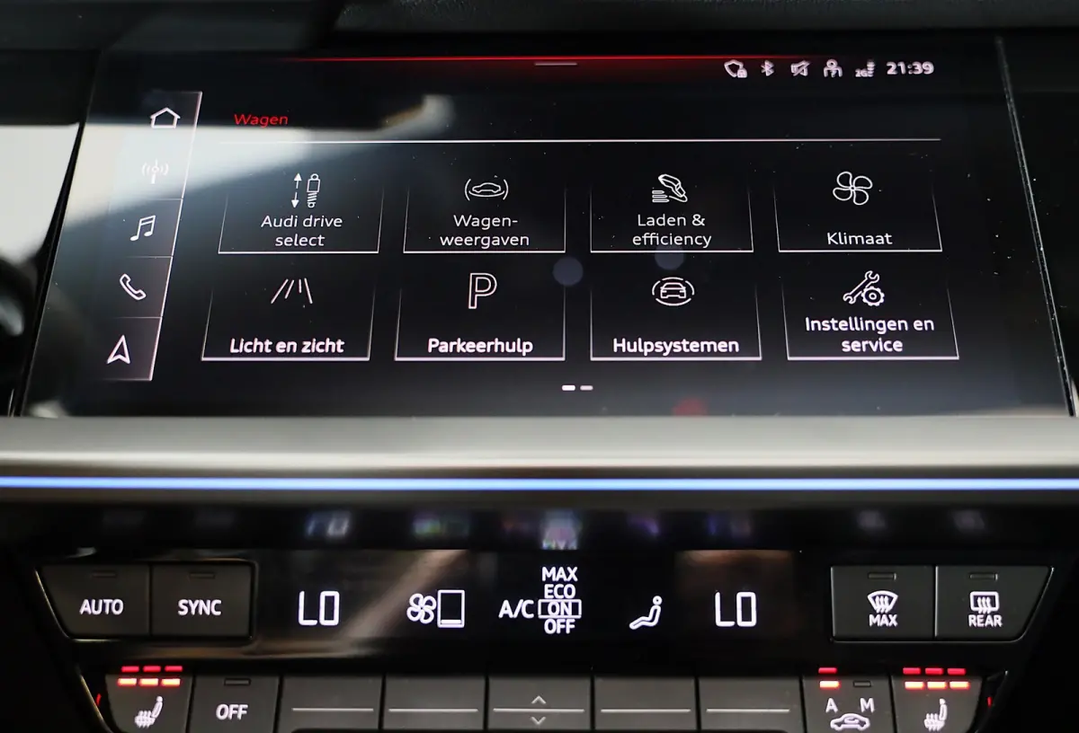 45 TFSI e RS3 Look / 245 PK / RS Zetels / B & O / Leder / Lane Assist / Open Pano / Matrix / Virtual Cockpit