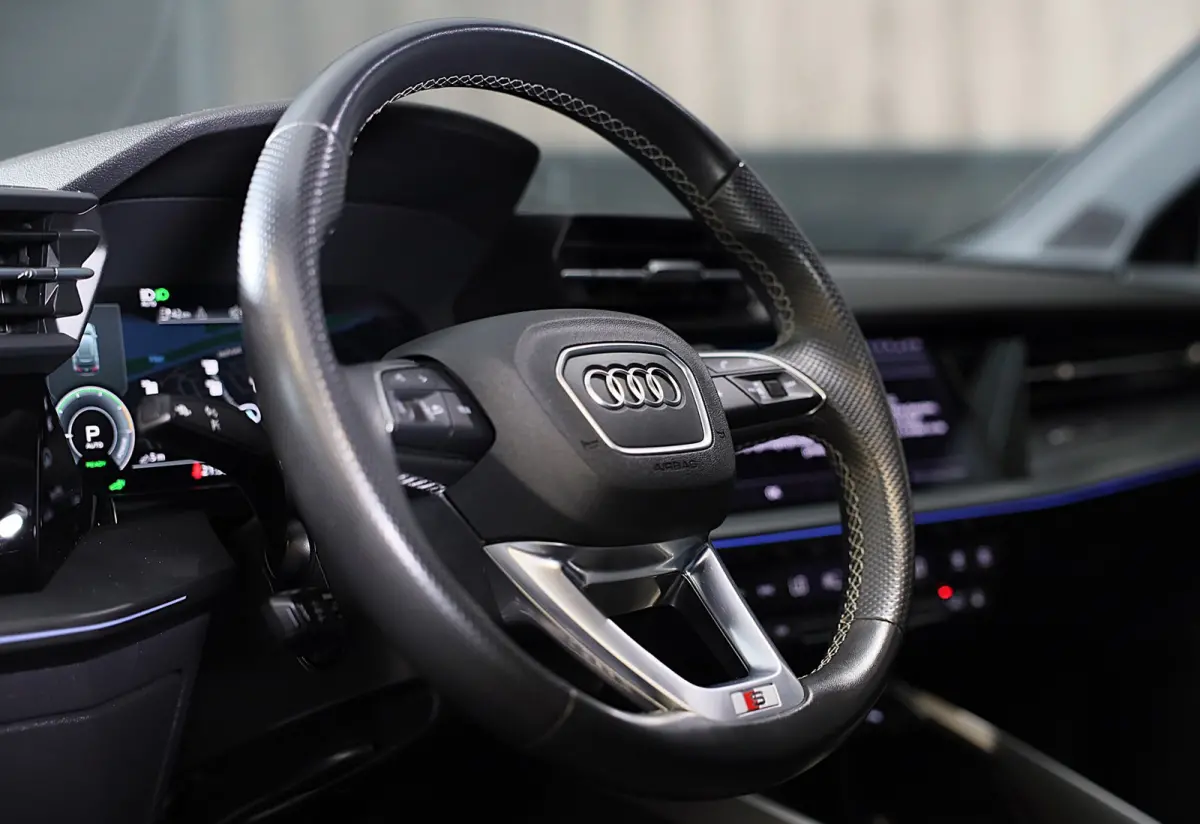 45 TFSI e RS3 Look / 245 PK / RS Zetels / B & O / Leder / Lane Assist / Open Pano / Matrix / Virtual Cockpit