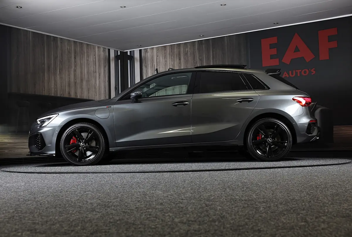 45 TFSI e RS3 Look / 245 PK / RS Zetels / B & O / Leder / Lane Assist / Open Pano / Matrix / Virtual Cockpit