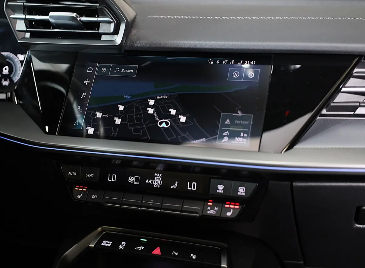 45 TFSI e RS3 Look / 245 PK / RS Zetels / B & O / Leder / Lane Assist / Open Pano / Matrix / Virtual Cockpit