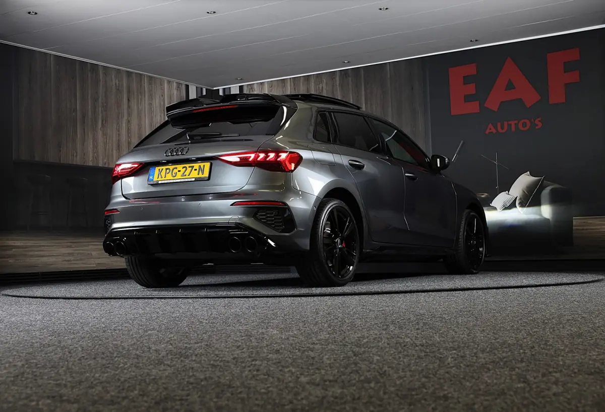 45 TFSI e RS3 Look / 245 PK / RS Zetels / B & O / Leder / Lane Assist / Open Pano / Matrix / Virtual Cockpit