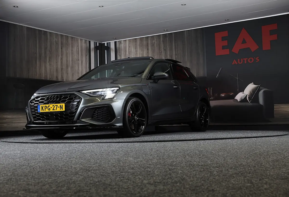 45 TFSI e RS3 Look / 245 PK / RS Zetels / B & O / Leder / Lane Assist / Open Pano / Matrix / Virtual Cockpit