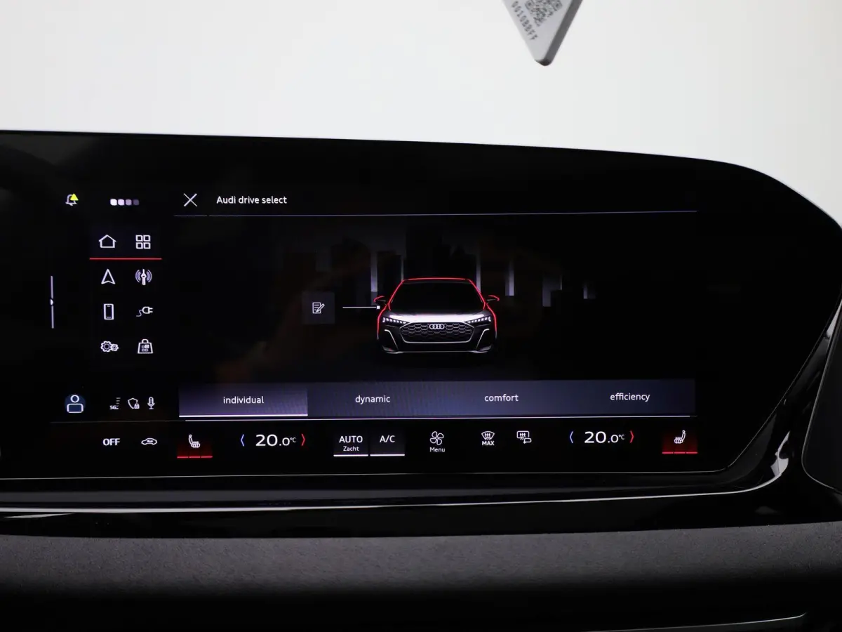 Avant 2.0 quattro S edition Competition 367 PK | S-line | Navigatie | 360 Camera | Panorama Glasdak | Stoelverwarming | Privacy glas | Lichtmetalen velgen |
