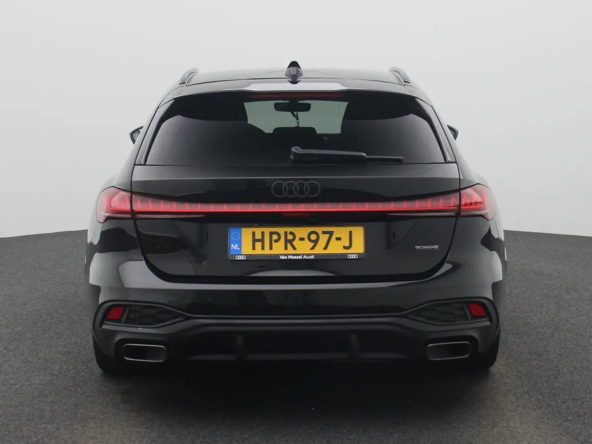 Avant 2.0 quattro S edition Competition 367 PK | S-line | Navigatie | 360 Camera | Panorama Glasdak | Stoelverwarming | Privacy glas | Lichtmetalen velgen |