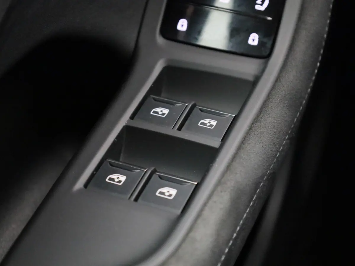 Avant 2.0 quattro S edition Competition 367 PK | S-line | Navigatie | 360 Camera | Panorama Glasdak | Stoelverwarming | Privacy glas | Lichtmetalen velgen |