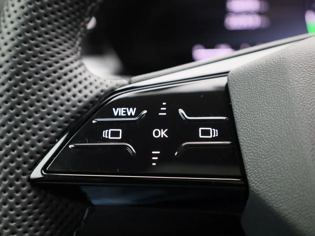 Avant 2.0 quattro S edition Competition 367 PK | S-line | Navigatie | 360 Camera | Panorama Glasdak | Stoelverwarming | Privacy glas | Lichtmetalen velgen |