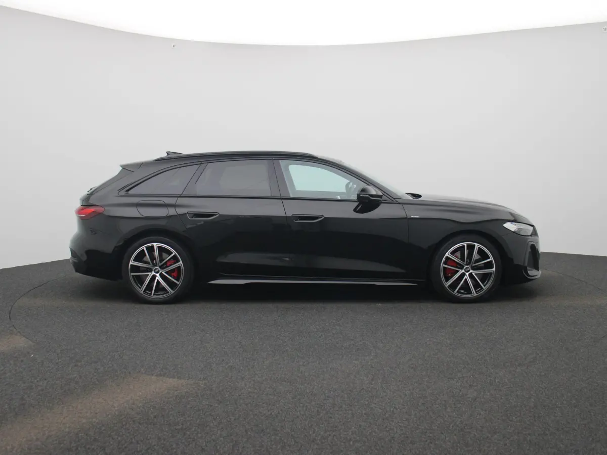 Avant 2.0 quattro S edition Competition 367 PK | S-line | Navigatie | 360 Camera | Panorama Glasdak | Stoelverwarming | Privacy glas | Lichtmetalen velgen |
