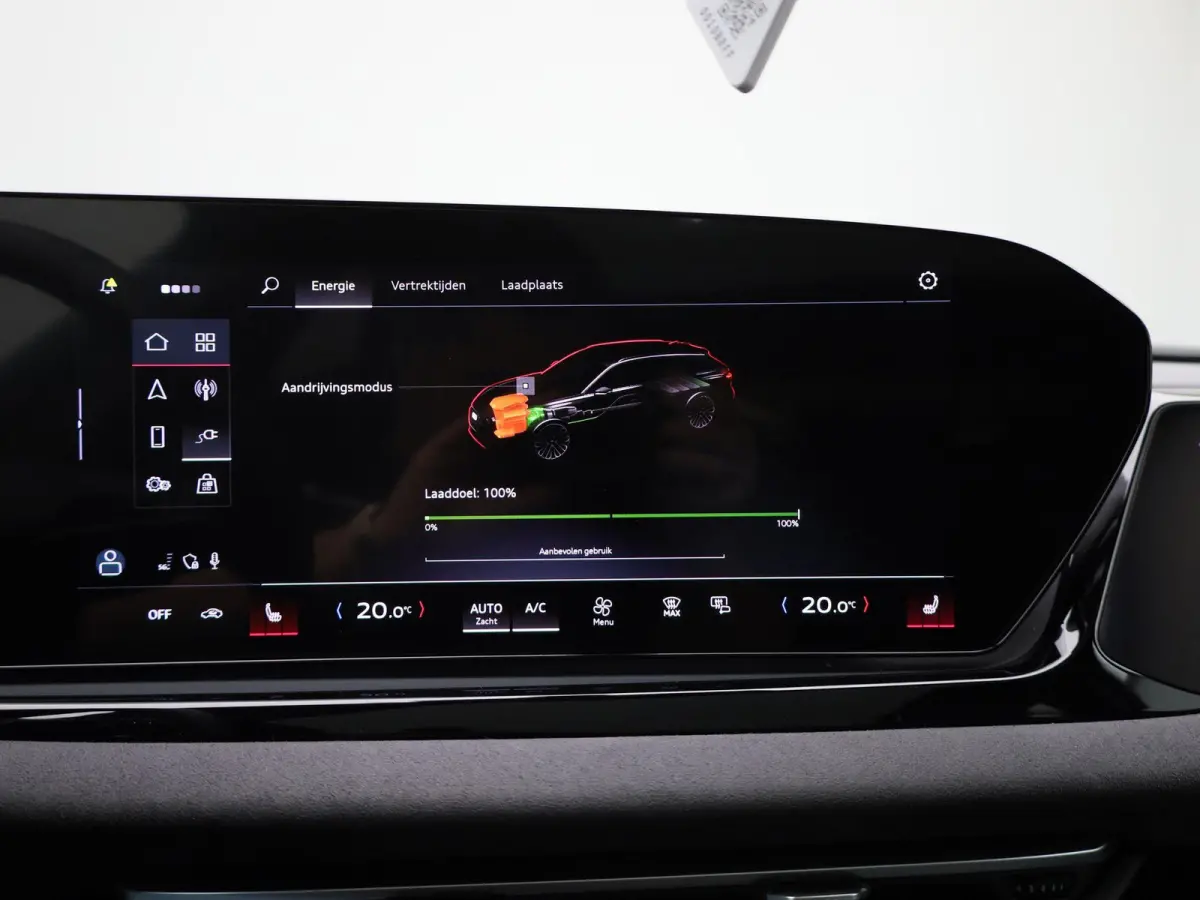 Avant 2.0 quattro S edition Competition 367 PK | S-line | Navigatie | 360 Camera | Panorama Glasdak | Stoelverwarming | Privacy glas | Lichtmetalen velgen |