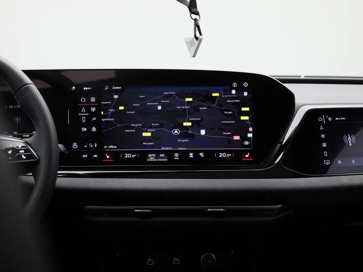 Avant 2.0 quattro S edition Competition 367 PK | S-line | Navigatie | 360 Camera | Panorama Glasdak | Stoelverwarming | Privacy glas | Lichtmetalen velgen |