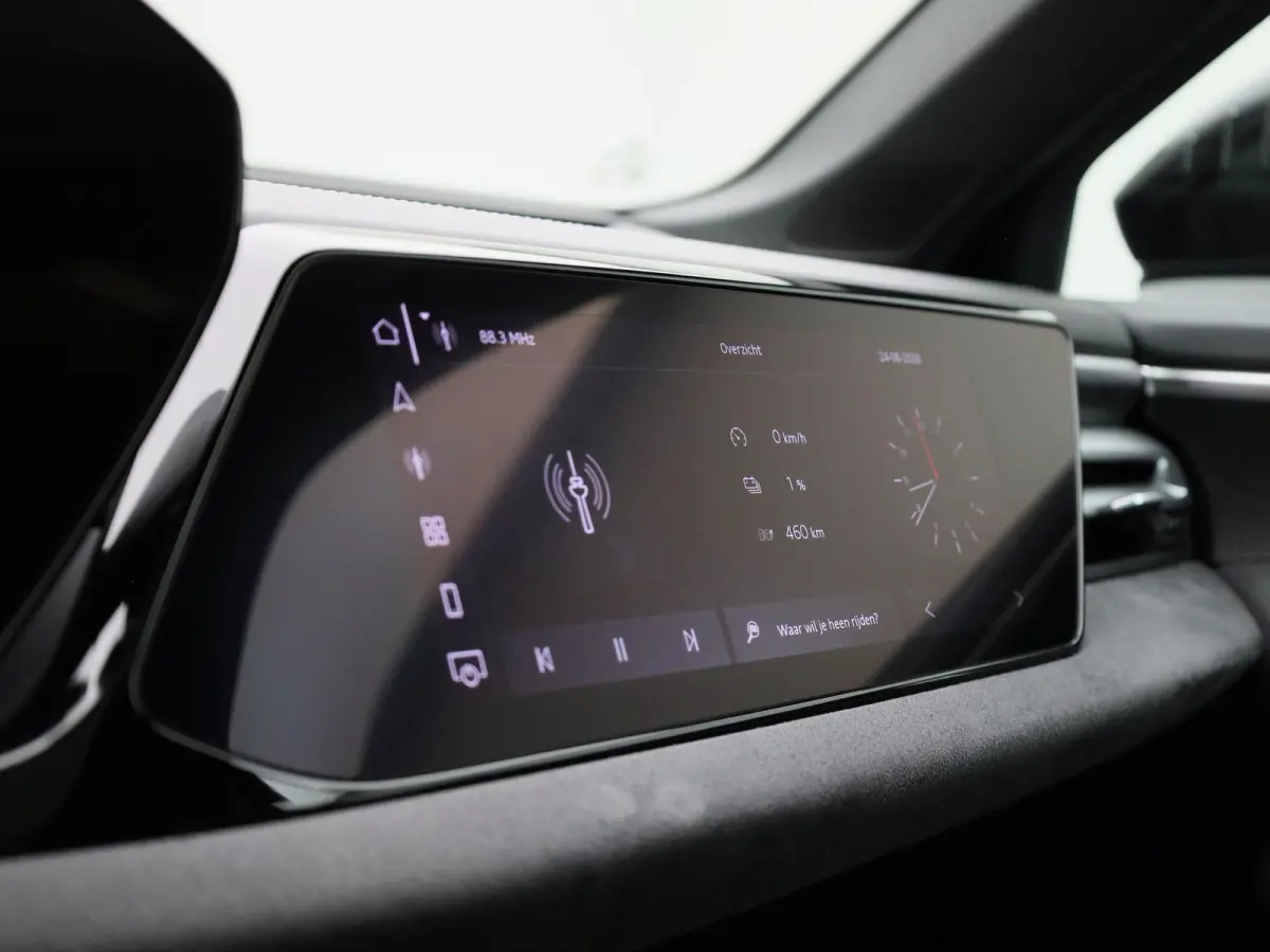 Avant 2.0 quattro S edition Competition 367 PK | S-line | Navigatie | 360 Camera | Panorama Glasdak | Stoelverwarming | Privacy glas | Lichtmetalen velgen |