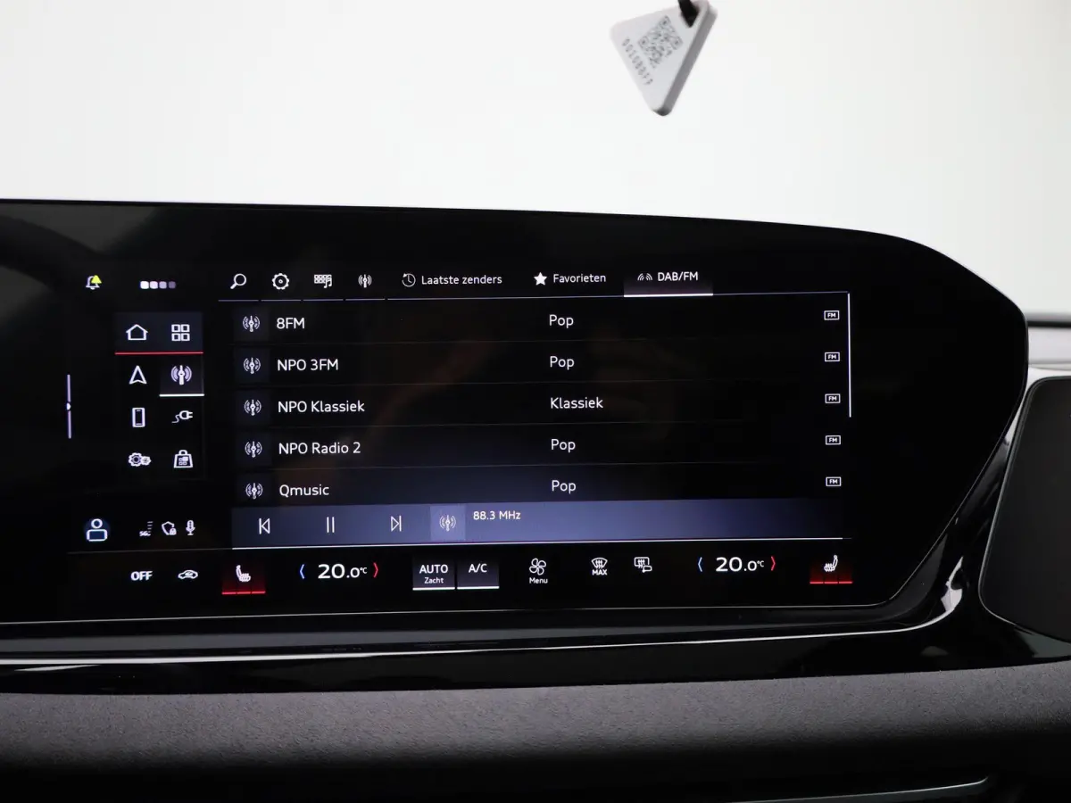 Avant 2.0 quattro S edition Competition 367 PK | S-line | Navigatie | 360 Camera | Panorama Glasdak | Stoelverwarming | Privacy glas | Lichtmetalen velgen |