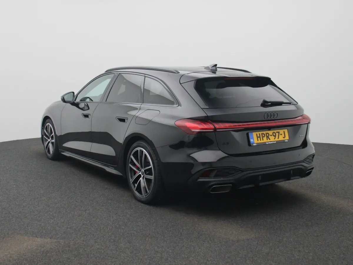 Avant 2.0 quattro S edition Competition 367 PK | S-line | Navigatie | 360 Camera | Panorama Glasdak | Stoelverwarming | Privacy glas | Lichtmetalen velgen |