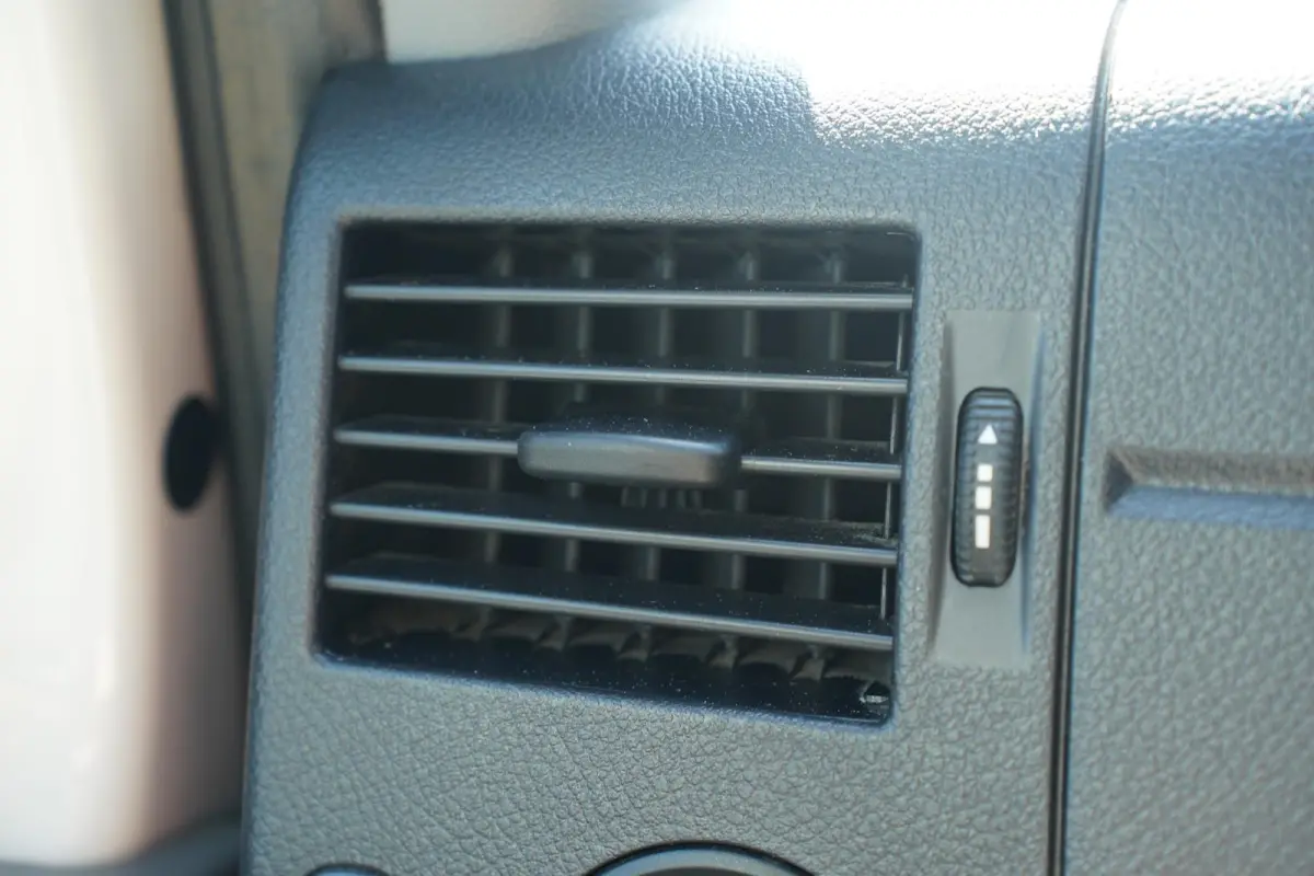 2.0 TDI 163 pk Bakwagen met Laadklep en Zijdeur R Airco, Cruise Control, Trekhaak 3.500 kg, 2-Zits