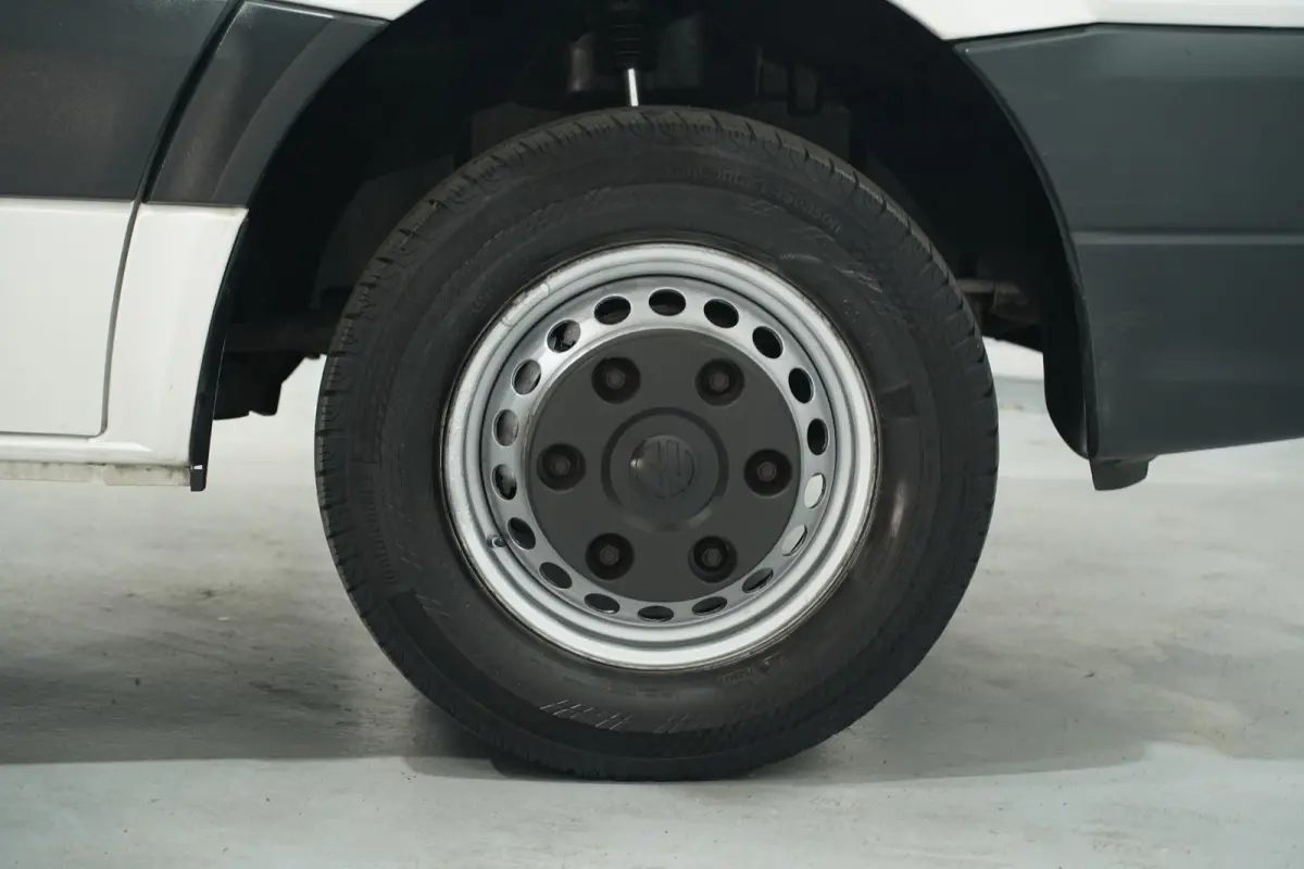2.0 TDI 163 pk Bakwagen met Laadklep en Zijdeur R Airco, Cruise Control, Trekhaak 3.500 kg, 2-Zits