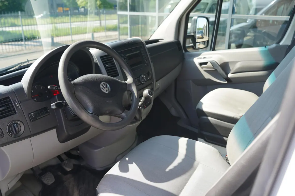 2.0 TDI 163 pk Bakwagen met Laadklep en Zijdeur R Airco, Cruise Control, Trekhaak 3.500 kg, 2-Zits