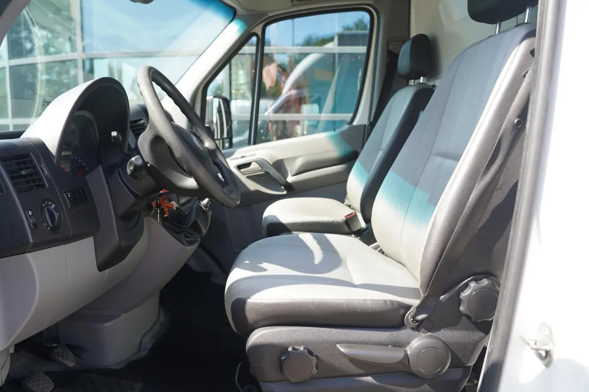 2.0 TDI 163 pk Bakwagen met Laadklep en Zijdeur R Airco, Cruise Control, Trekhaak 3.500 kg, 2-Zits