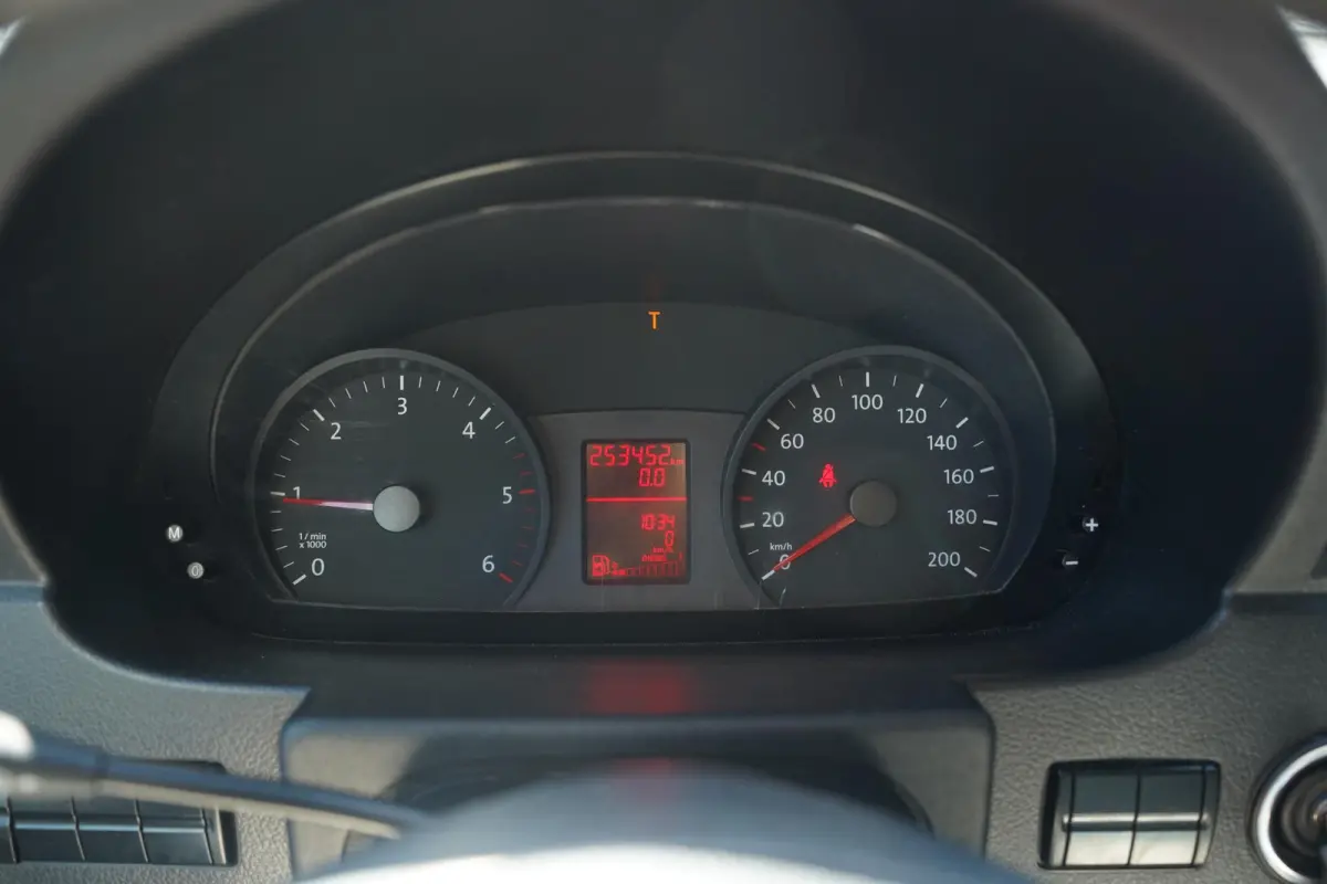2.0 TDI 163 pk Bakwagen met Laadklep en Zijdeur R Airco, Cruise Control, Trekhaak 3.500 kg, 2-Zits