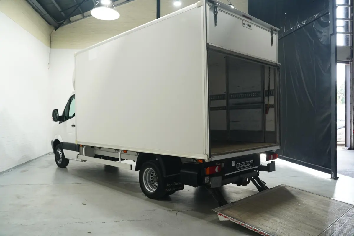 2.0 TDI 163 pk Bakwagen met Laadklep en Zijdeur R Airco, Cruise Control, Trekhaak 3.500 kg, 2-Zits