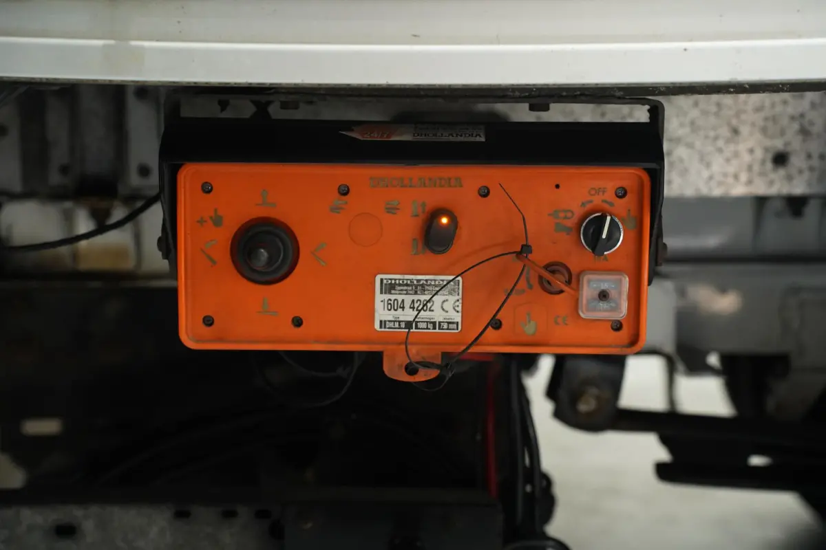 2.0 TDI 163 pk Bakwagen met Laadklep en Zijdeur R Airco, Cruise Control, Trekhaak 3.500 kg, 2-Zits