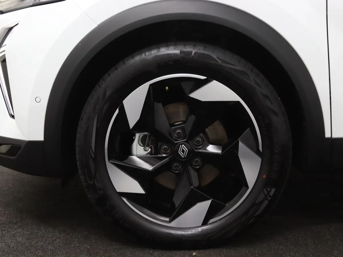 techno full hybrid E-Tech 160 | Google Navigatie | Parkeercamera | Climate Control |