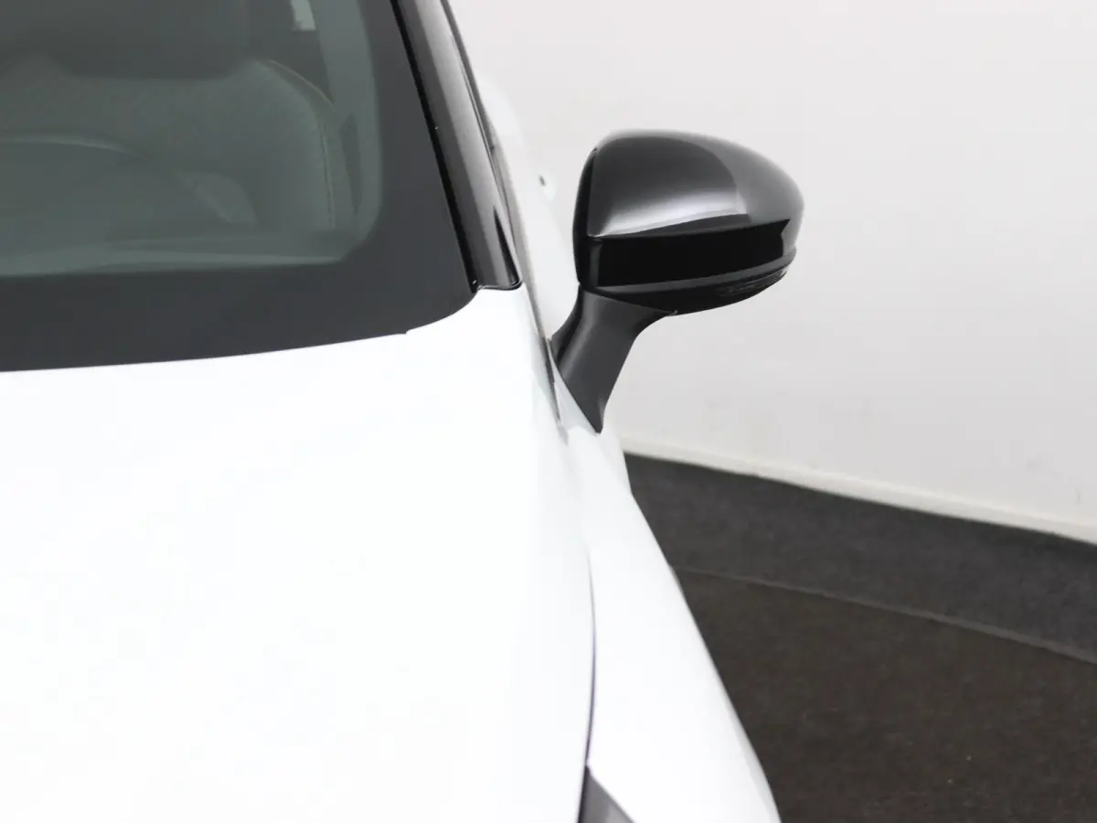 techno full hybrid E-Tech 160 | Google Navigatie | Parkeercamera | Climate Control |