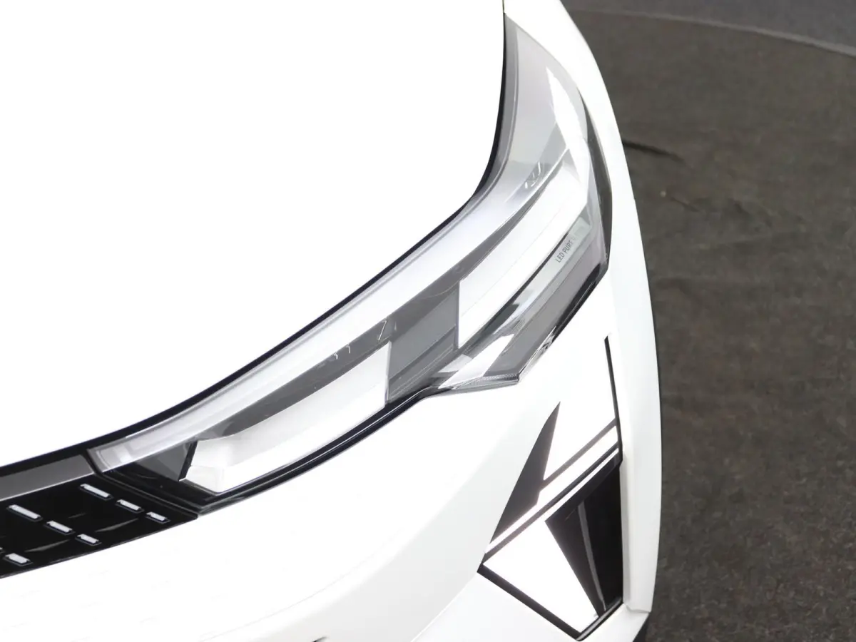 techno full hybrid E-Tech 160 | Google Navigatie | Parkeercamera | Climate Control |