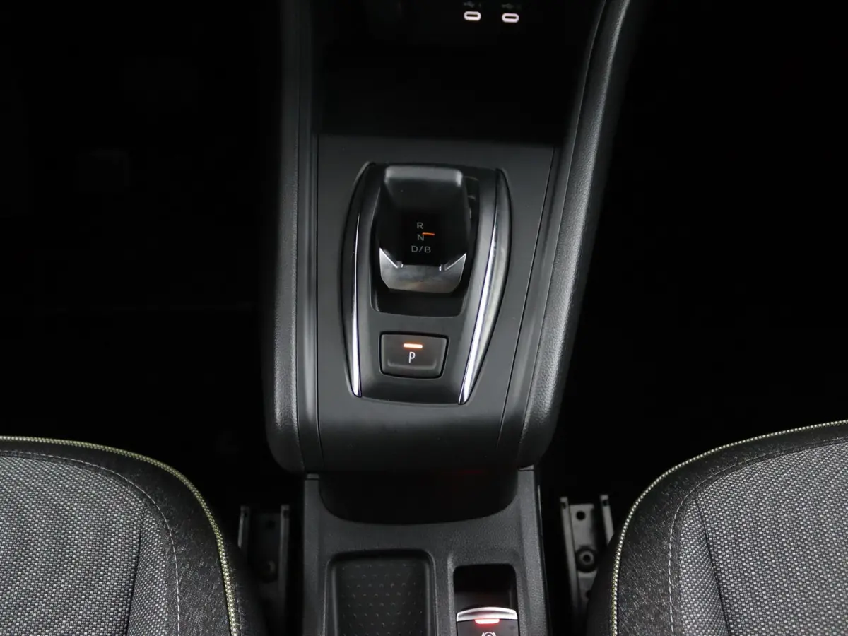 techno full hybrid E-Tech 160 | Google Navigatie | Parkeercamera | Climate Control |