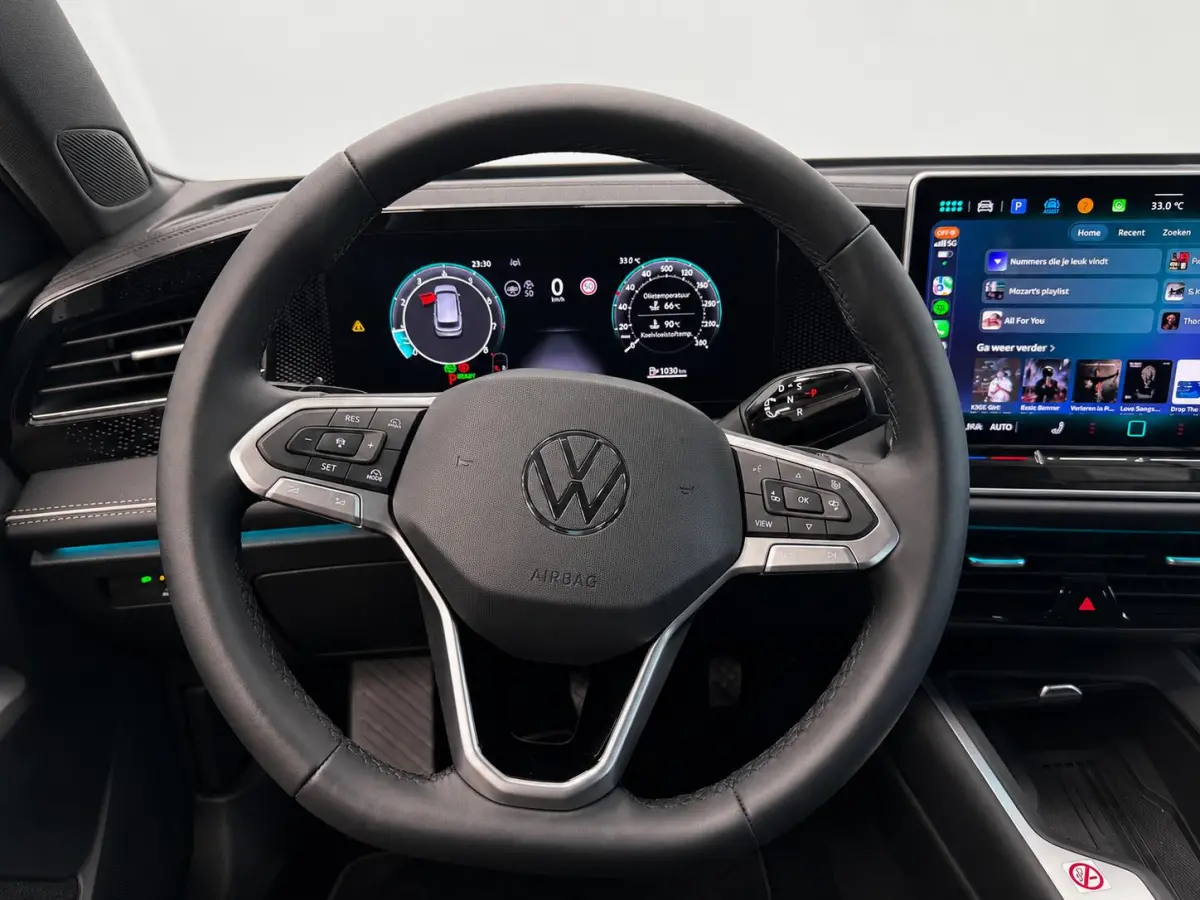 1.5 eTSI Business Navigatie Apple Carplay Android Auto Camera Parkeerhulp Adaptive Cruise Control Stoel- en stuurverwarming Memory stoelen Virtual Cockpit Climate Control