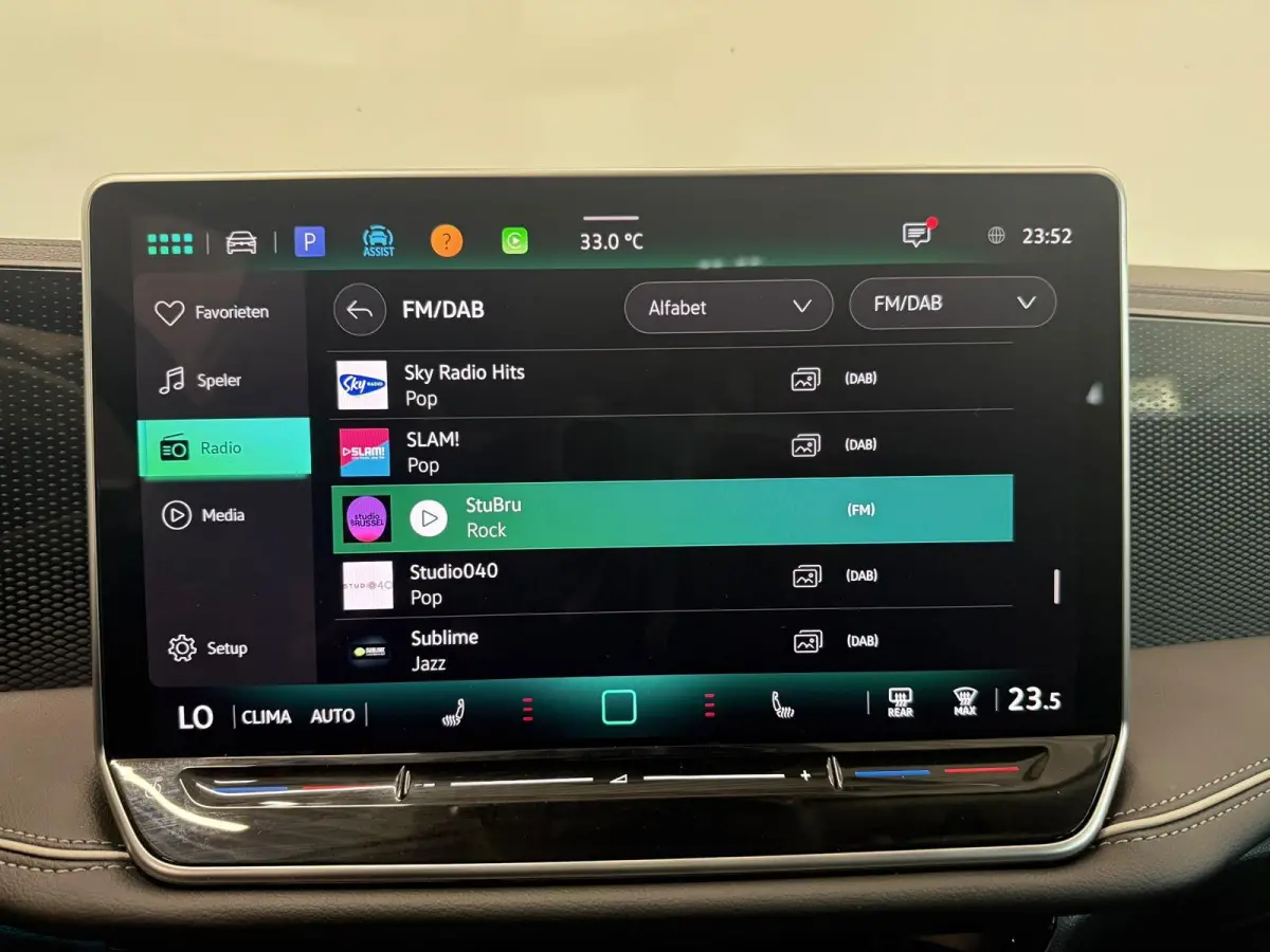 1.5 eTSI Business Navigatie Apple Carplay Android Auto Camera Parkeerhulp Adaptive Cruise Control Stoel- en stuurverwarming Memory stoelen Virtual Cockpit Climate Control