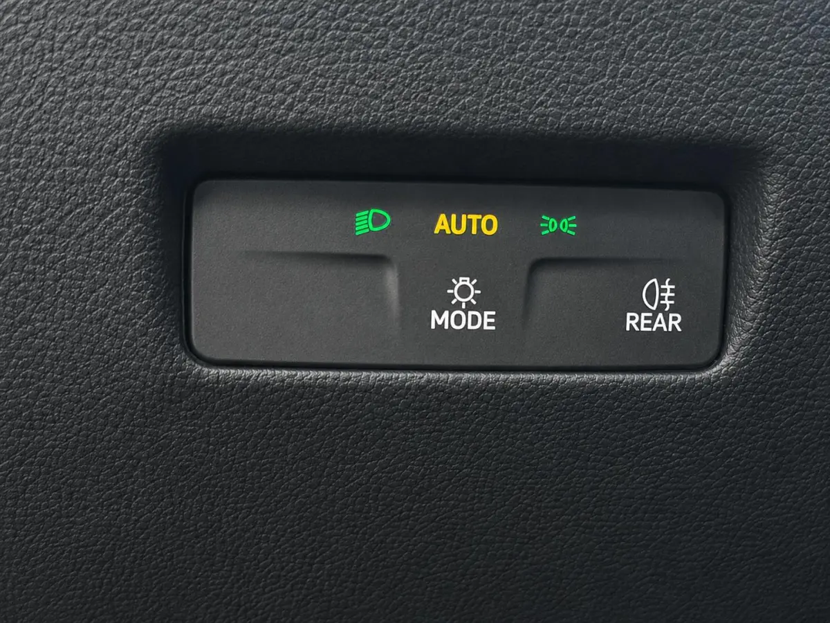 1.5 eTSI Business Navigatie Apple Carplay Android Auto Camera Parkeerhulp Adaptive Cruise Control Stoel- en stuurverwarming Memory stoelen Virtual Cockpit Climate Control