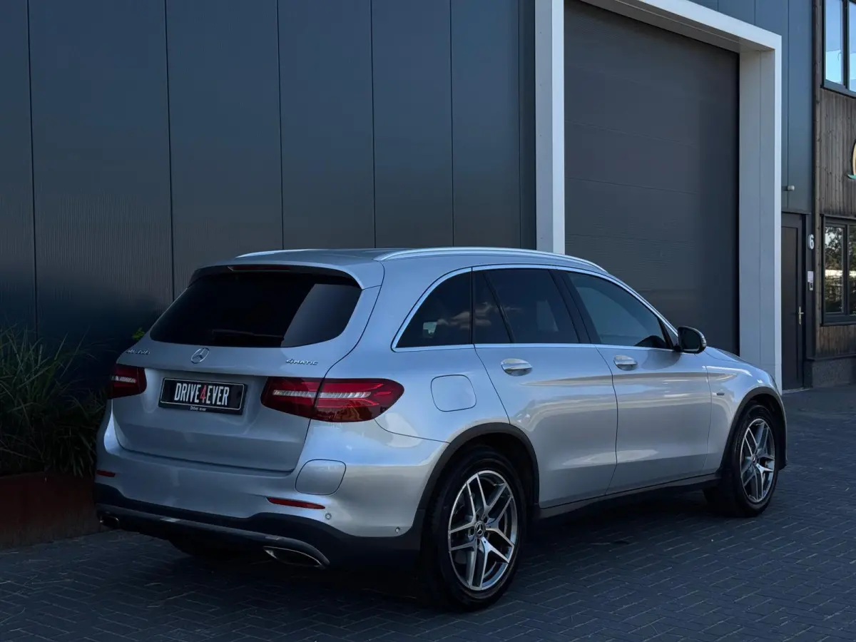 350e 4MATIC AMG M18 NAVI|LEDER|SPORTVELGEN|CAMERA|LED