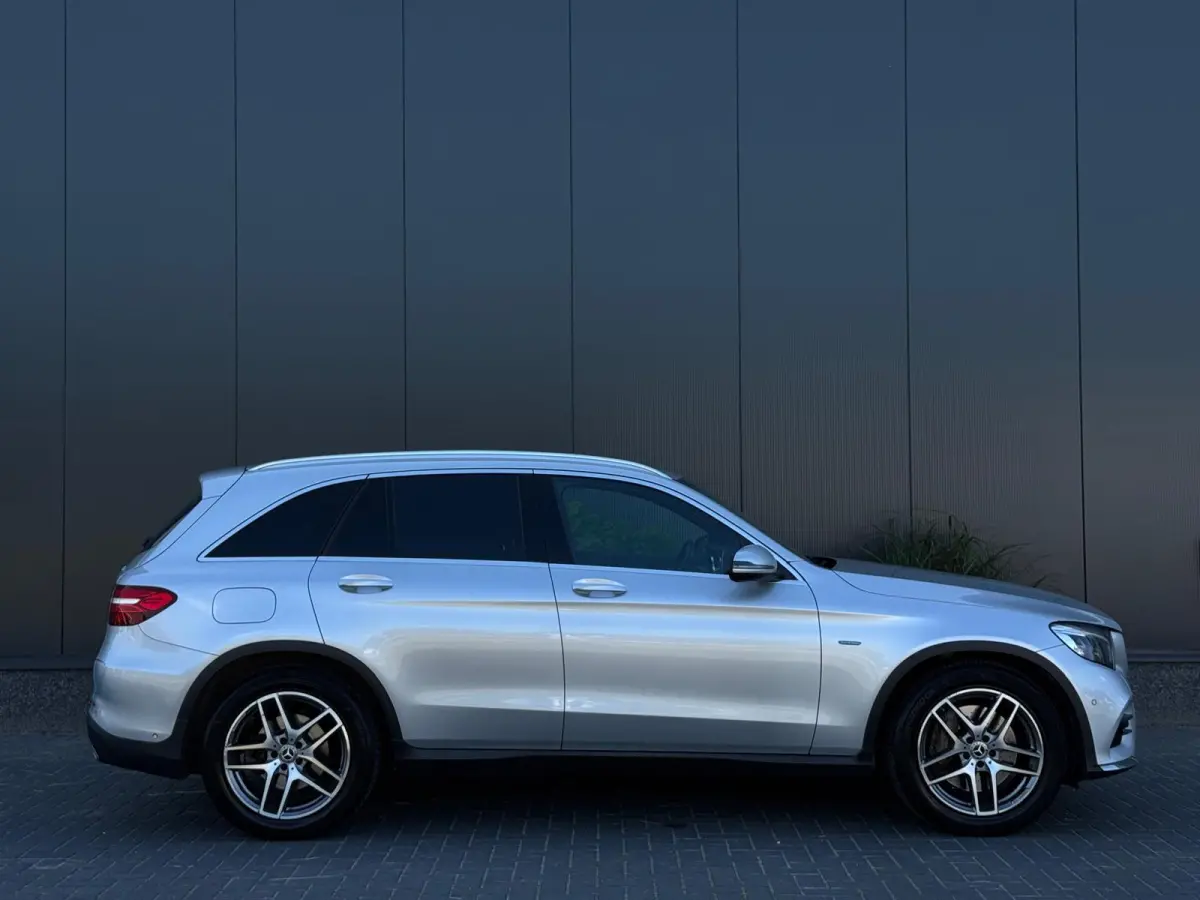 350e 4MATIC AMG M18 NAVI|LEDER|SPORTVELGEN|CAMERA|LED