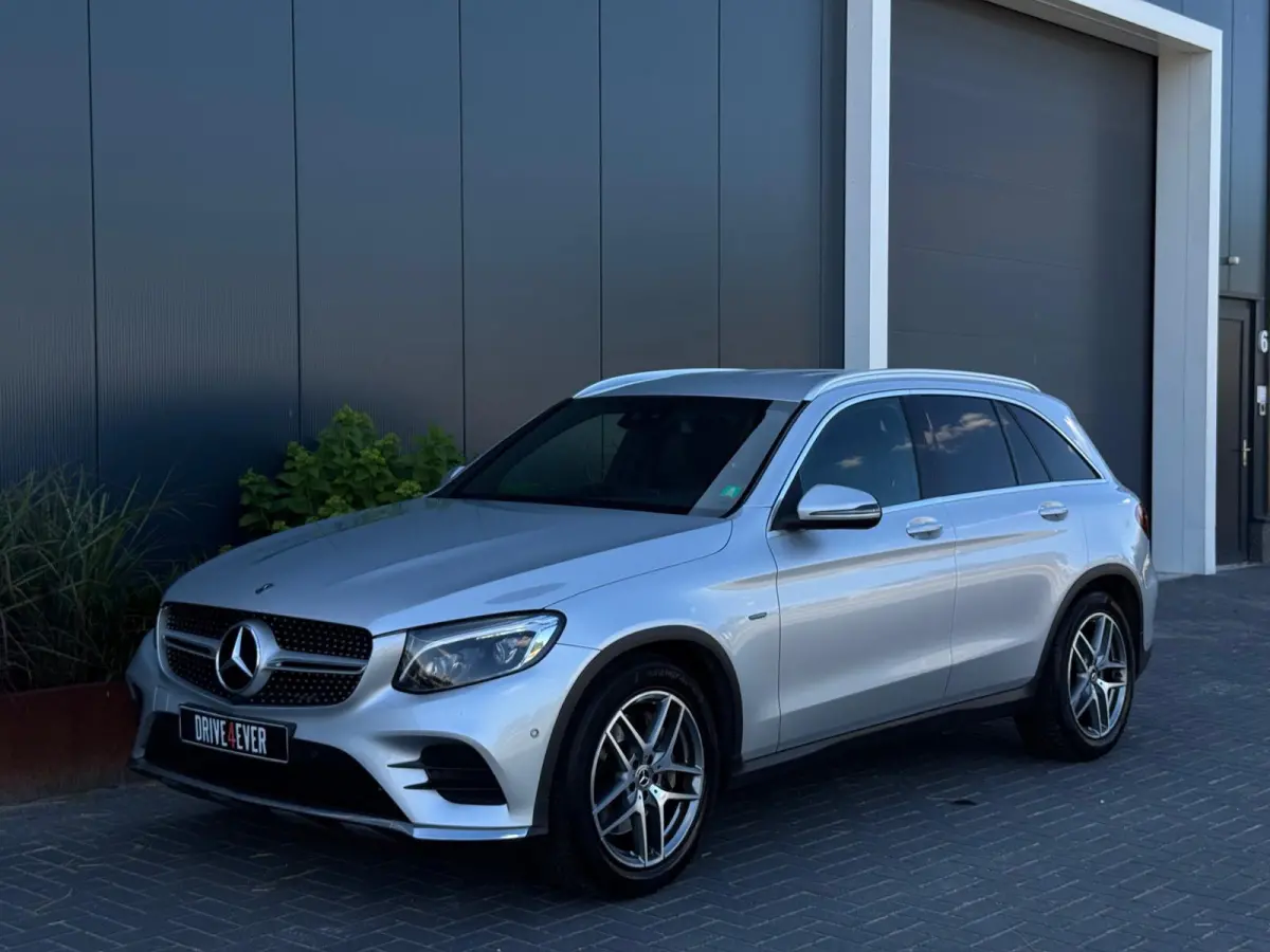 350e 4MATIC AMG M18 NAVI|LEDER|SPORTVELGEN|CAMERA|LED