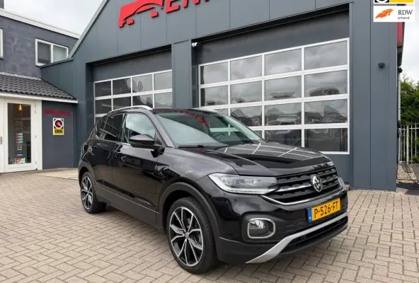 1.0 TSI Style / Beats / ACC / Virtual / Keyless / Lane assist.