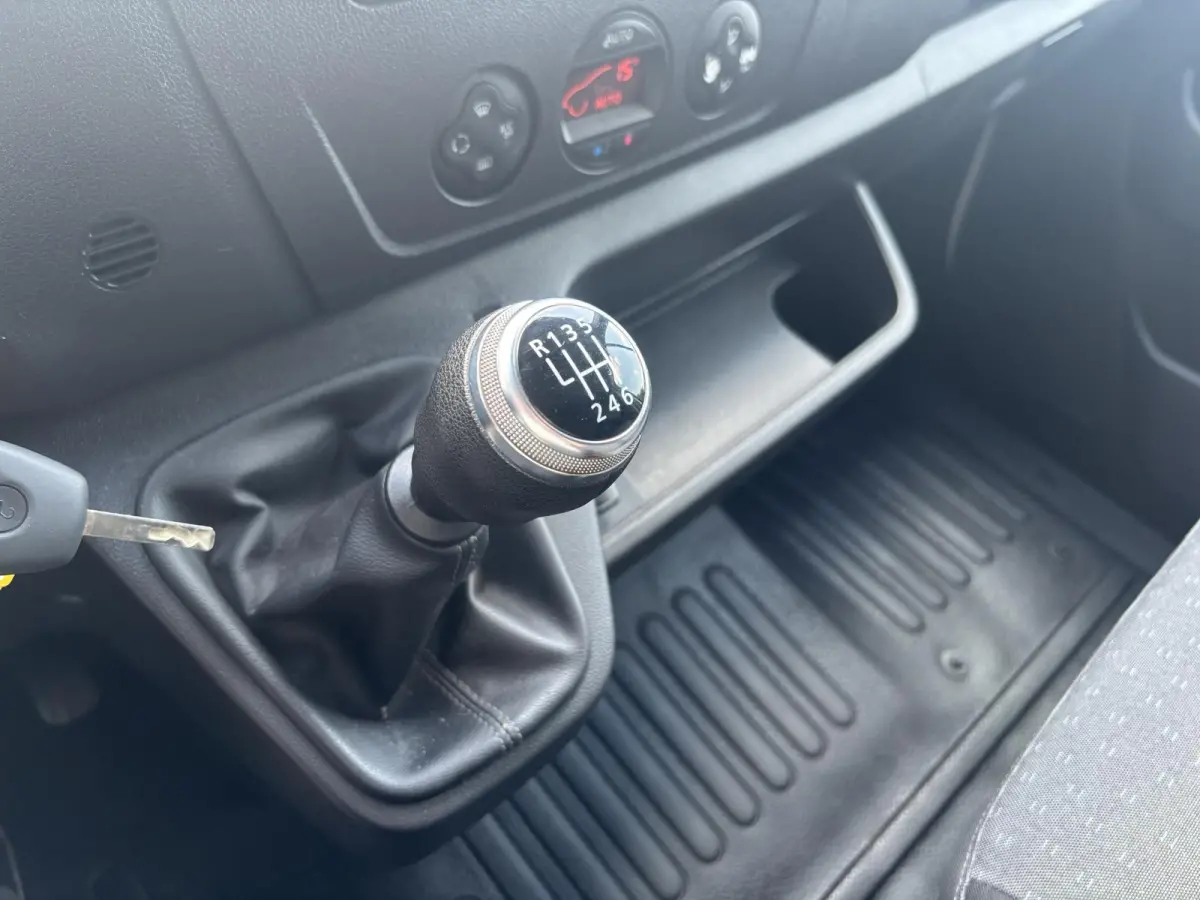 2.3 Turbo L2H2*NAVI*CAM*ECC*HAAK*CRUISE*TEL*3PERS*