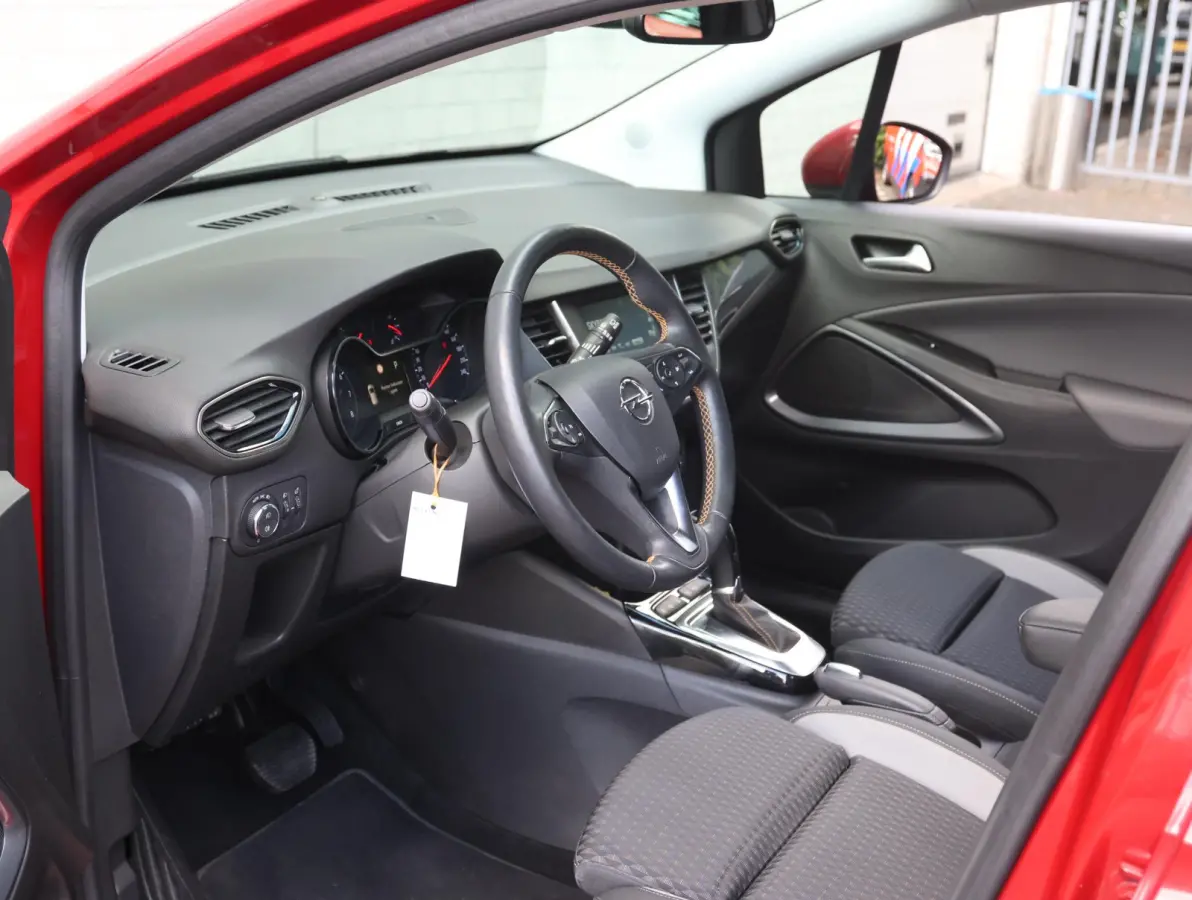 1.2 130pk Automaat Innovation | Trekhaak | AGR stoelen | Camera en parkeersensoren rondom | Stuur- en stoelverwarming
