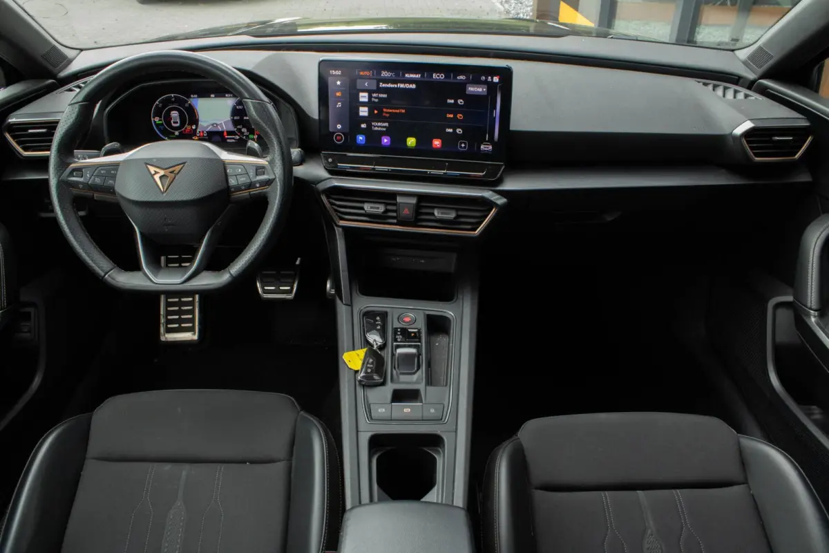 1.4 PHEV Essential|Stuurverwarming|Camera|