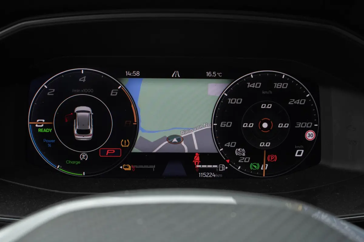1.4 PHEV Essential|Stuurverwarming|Camera|