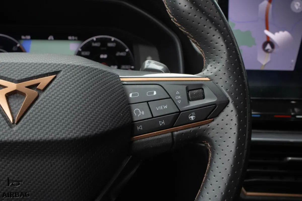 1.4 PHEV Essential|Stuurverwarming|Camera|