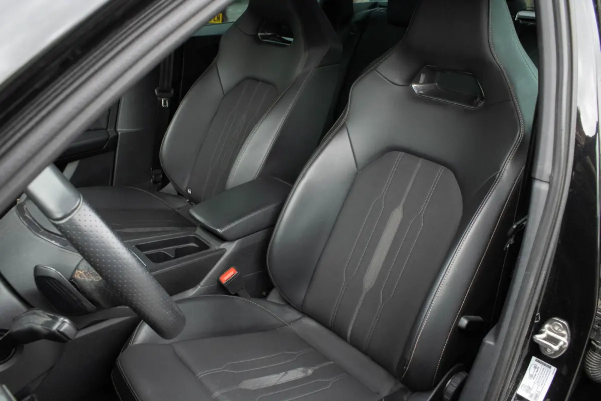 1.4 PHEV Essential|Stuurverwarming|Camera|