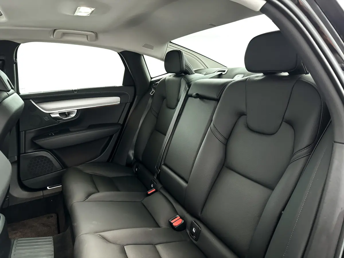 T8 AWD Plus Bright | Panoramadak | 360° camera | Harman Kardon | Stoel- en Stuurverwarming | Trekhaak