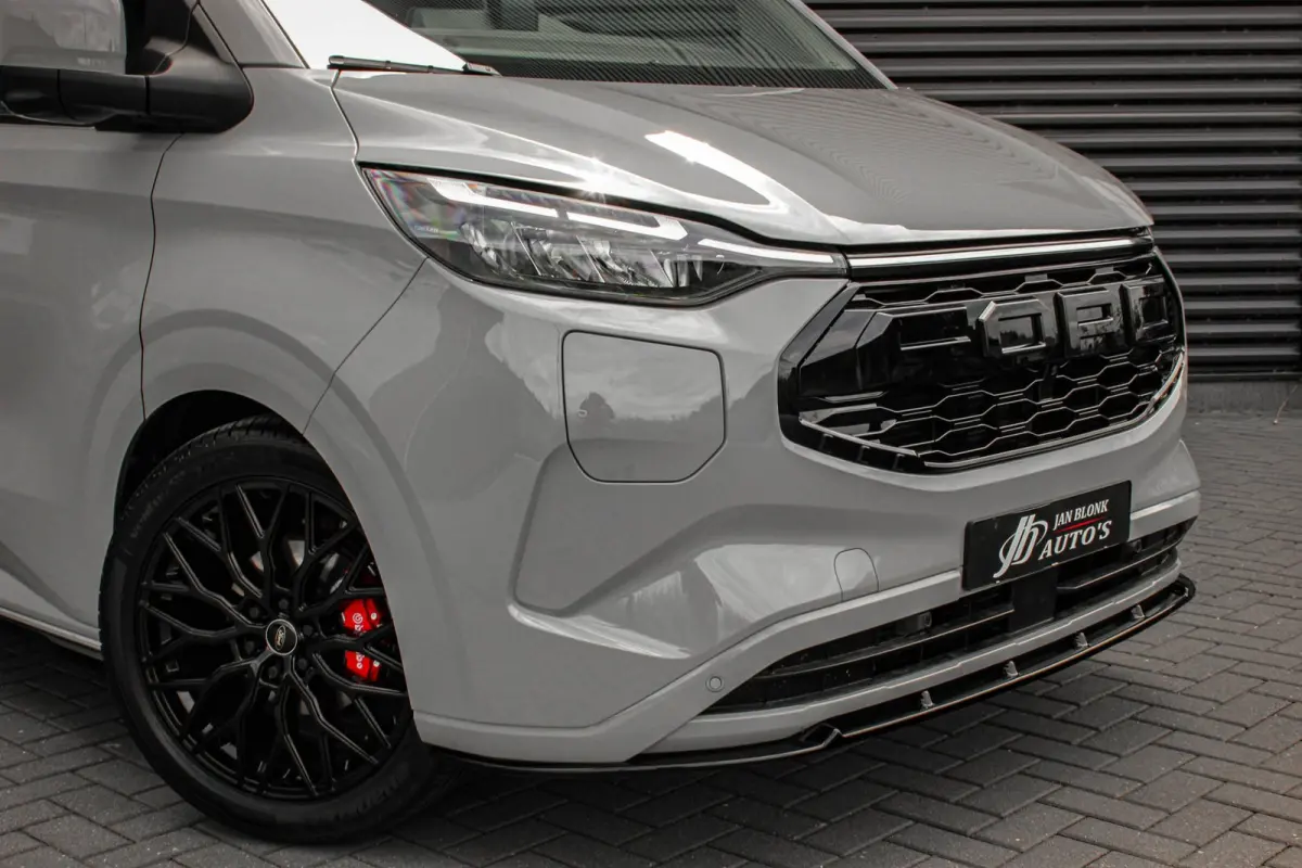 Cust. 340 L2H1 Limited 71 kWh 218PK / JB- EDITON / CAMERA / 370KM RANGE /APPLE CARPLAY /DRIVERS- PACK /FULL OPTIONS