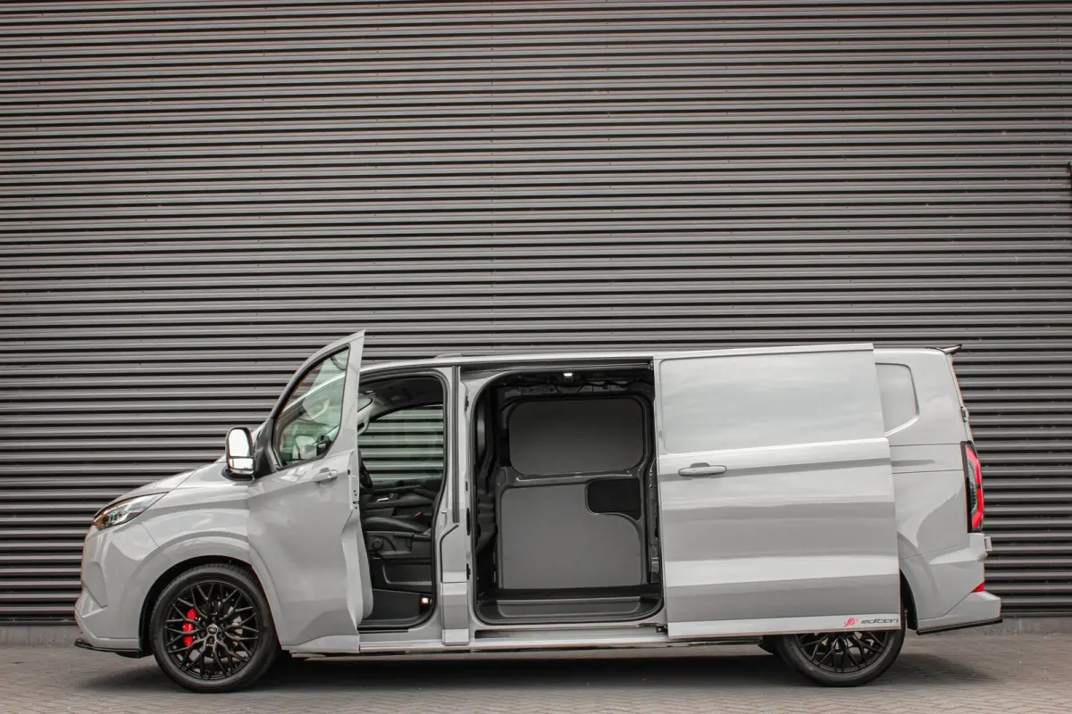 Cust. 340 L2H1 Limited 71 kWh 218PK / JB- EDITON / CAMERA / 370KM RANGE /APPLE CARPLAY /DRIVERS- PACK /FULL OPTIONS